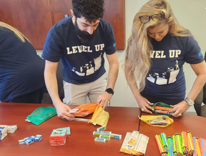 employees-volunteering-program-7