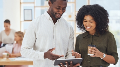7 Essential Customer Service Goals for 2025