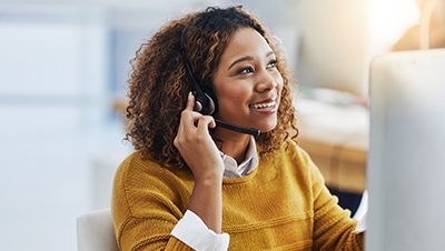 7 Essential Customer Service Goals for 2025